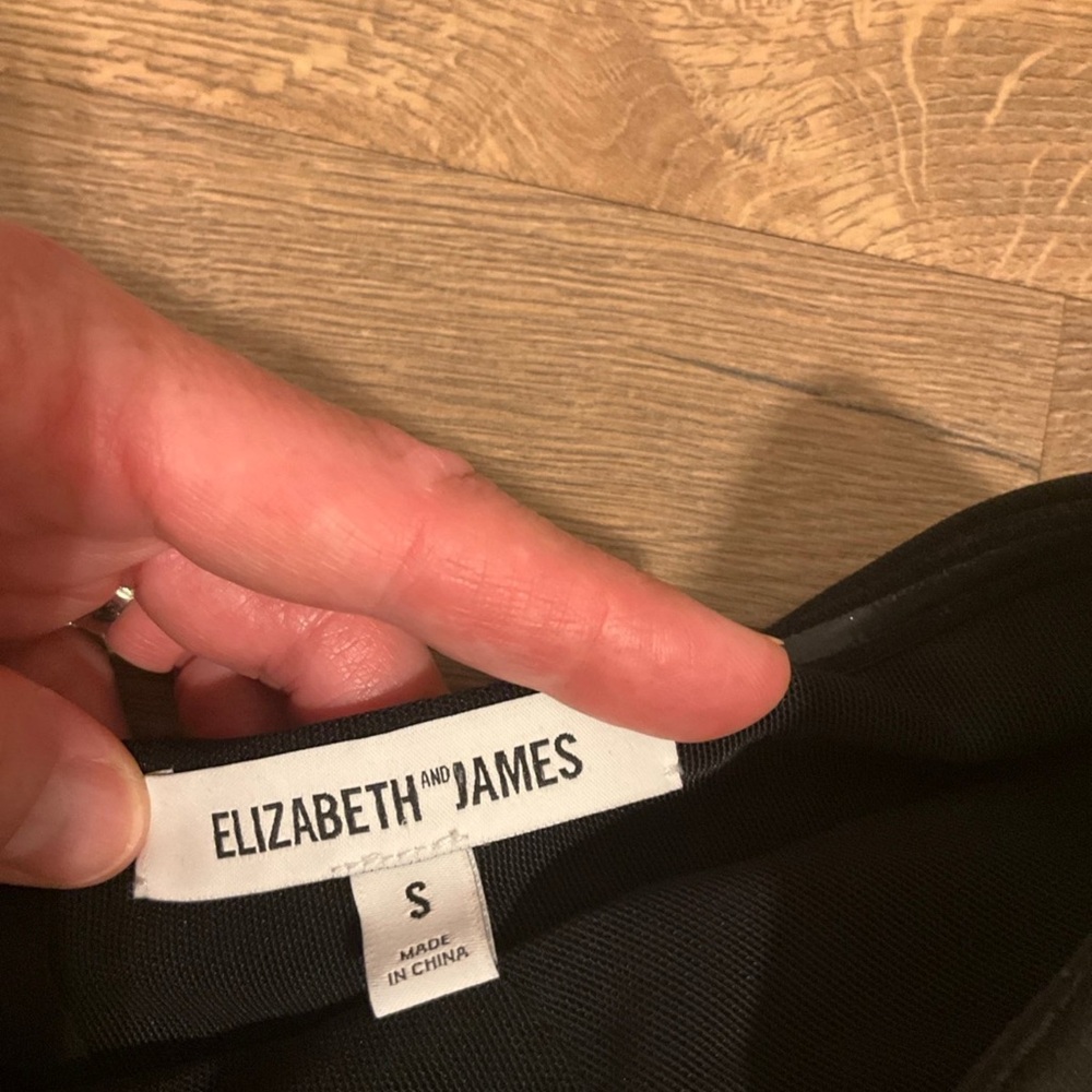 Elizabeth and James Addilyn black strapless cropped top with zippered back, S - Picture 5 of 10